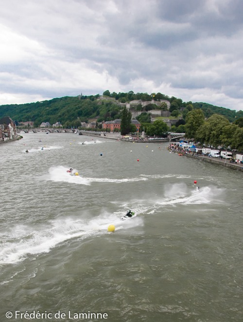 Power Jet Cup Compétition de Jet Ski qui se déroule au confluent de la Sambre et de la Meuse à Namur.